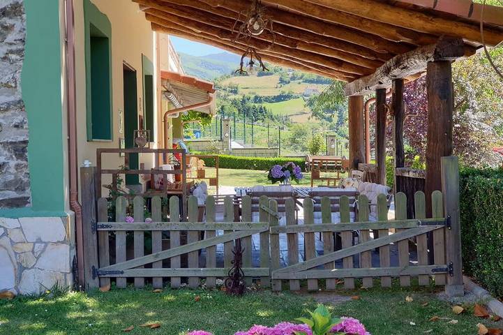 Cottage for 9 people, with terrace and garden - 1