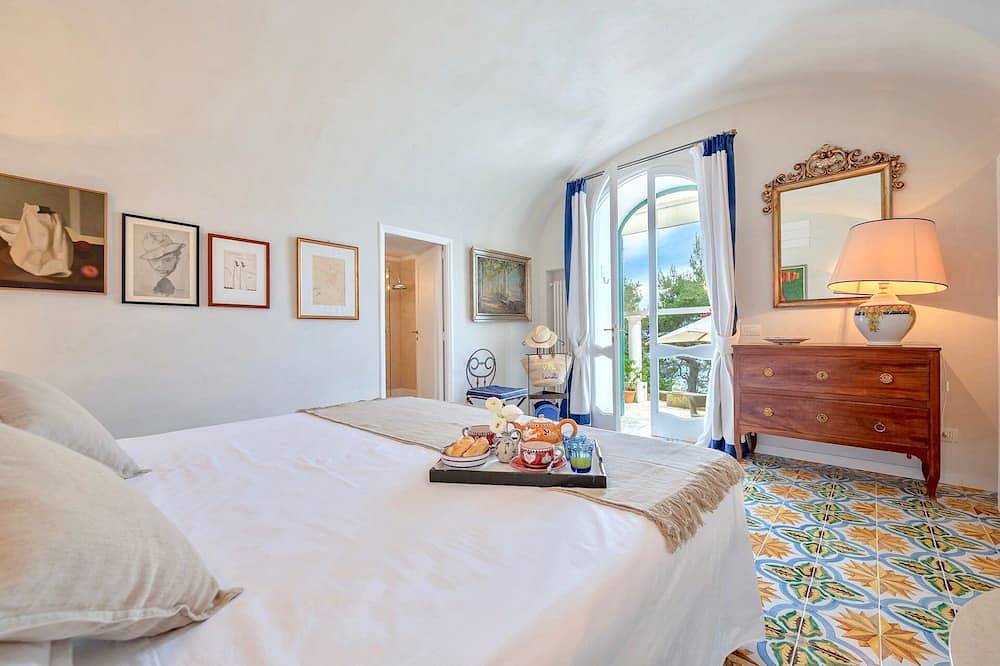 Villa Capri Marina - Vier Schlafzimmer Villa, Schläft 8 in Marina Piccola (Capri), Capri