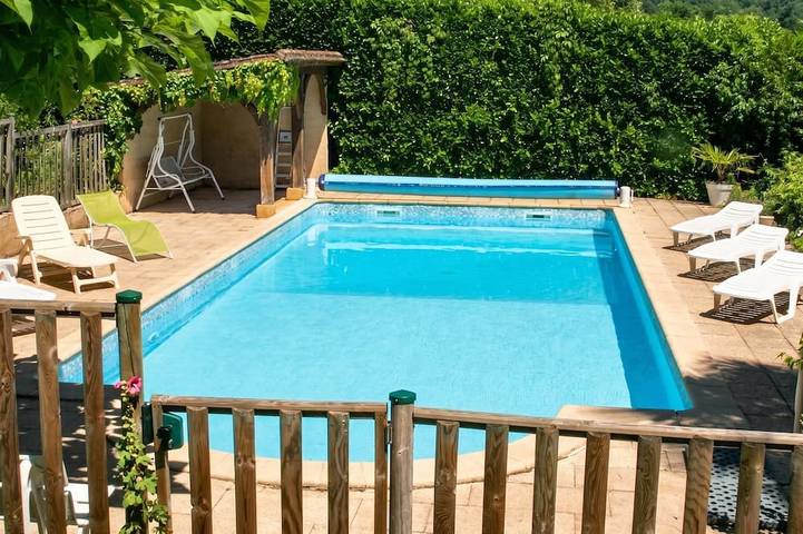 Villa pour 4 personnes, avec Balcon/Terrasse ainsi que Terrasse et Jardin à Sarlat-la-Canéda