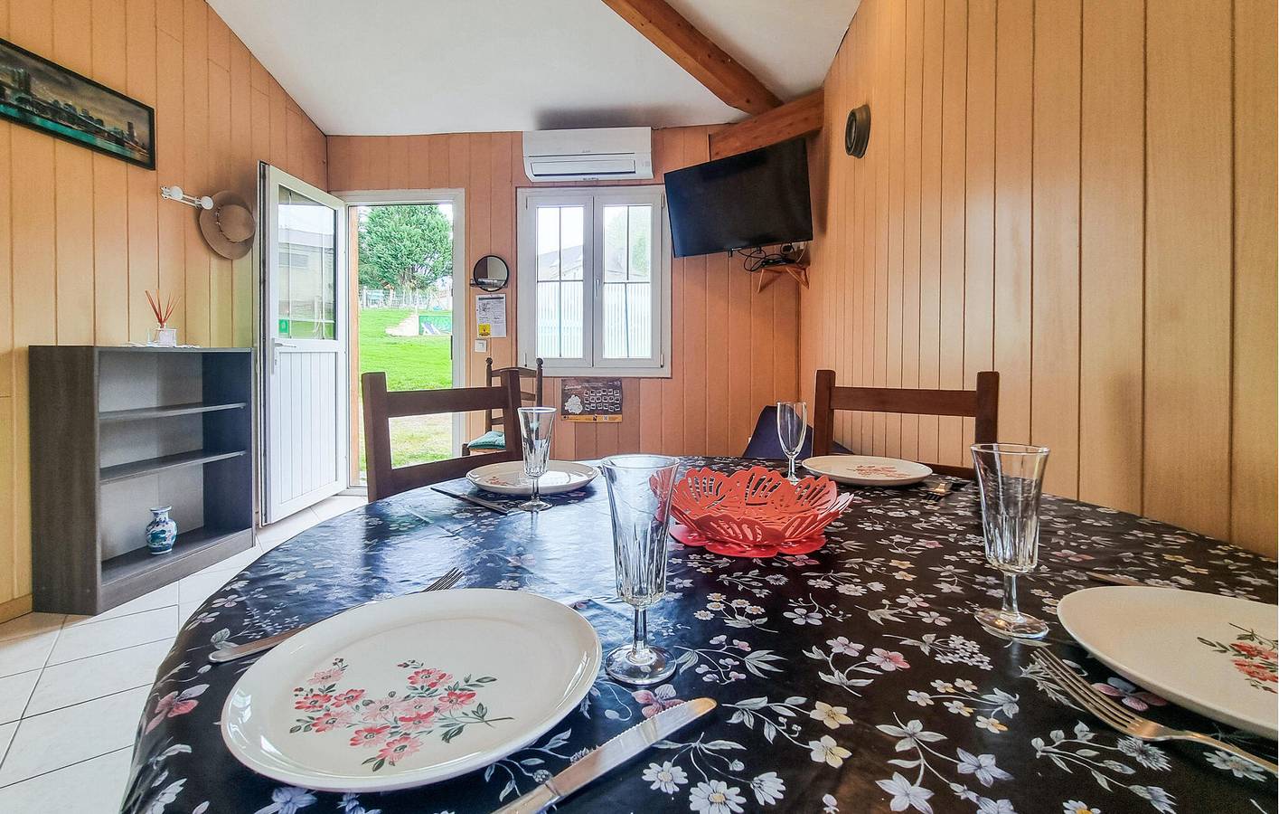 Appartement de charme avec piscine et jardin in Maurens, Périgord Pourpre