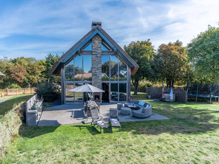 Villa voor 6 personen, with terras and whirlpool as well as tuin, met huisdier in De Koog