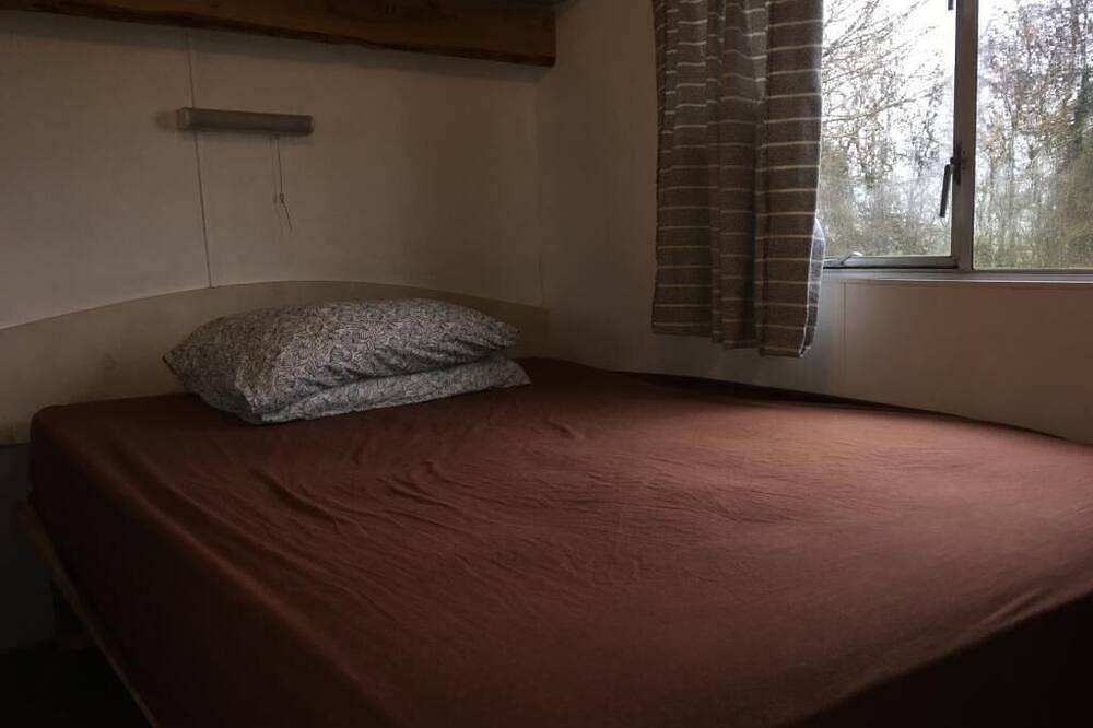 Static caravan at Fernhill Farm in Priddy, Somerset