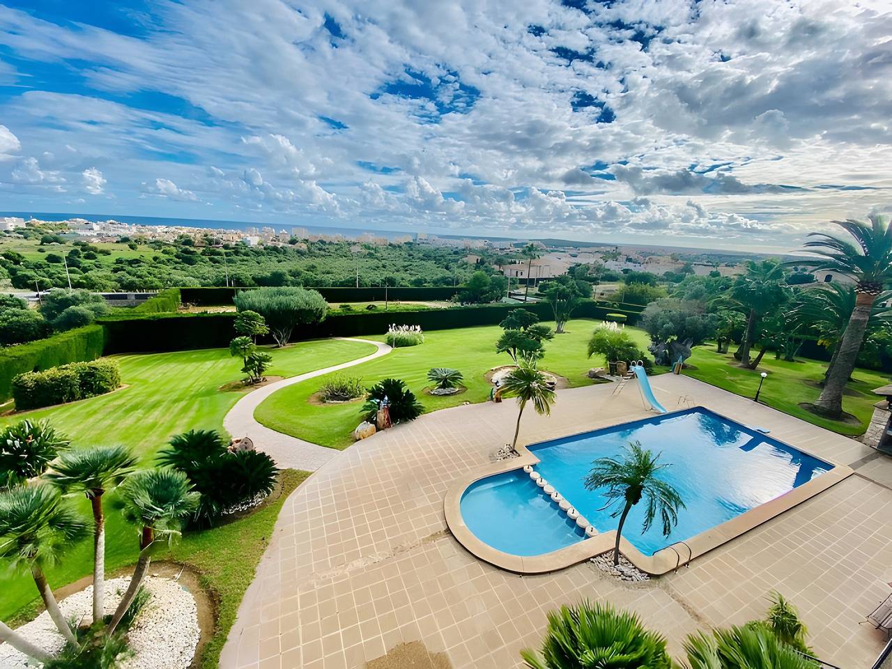 Villas2meet Na Penyal 7 – Exklusive Villa mit Pool, Meerblick & Privatsphäre auf Mallorca in Cala Millor, Son Servera