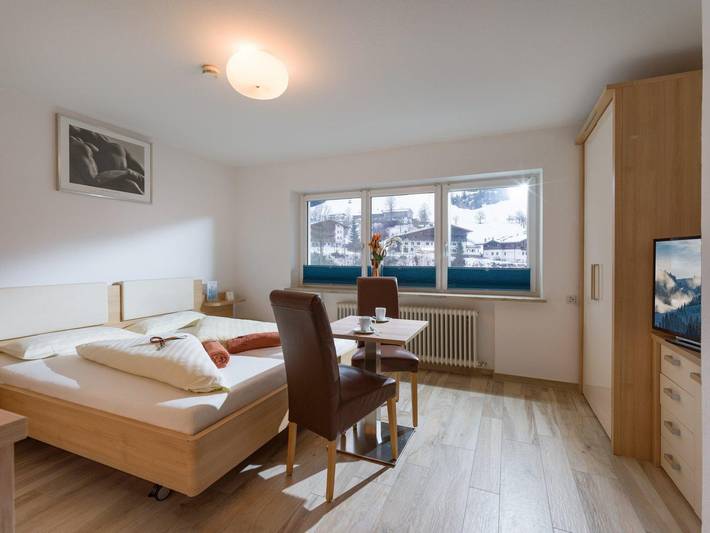 Studio-Appartement mit Küche und eigenem Bad in Scheffau am Wilden Kaiser, Kaisergebirge