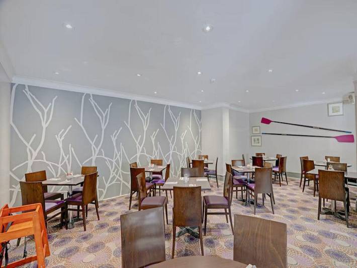 Ganze Wohnung, Sonntag London Staines-upon-Thames Heathrow T5 – Classic Double in Spelthorne, Colne Valley Park