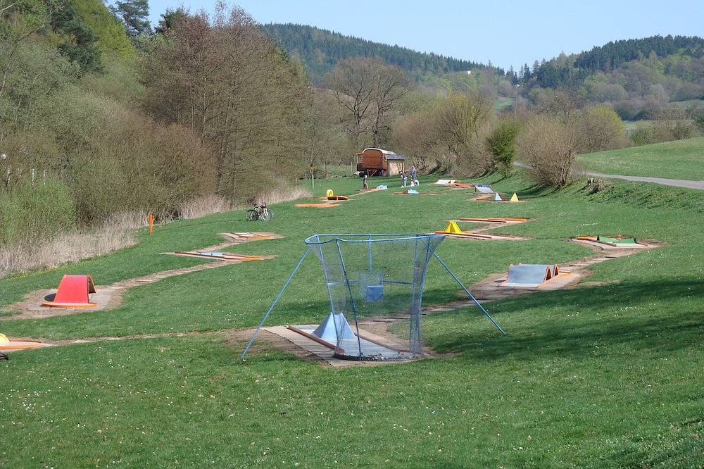 Geheel appartement, Luxe vakantiehuis, 100 meter van bos, zwembad in de buurt, 4 km van Edersee in Frankenau, Waldecker Land