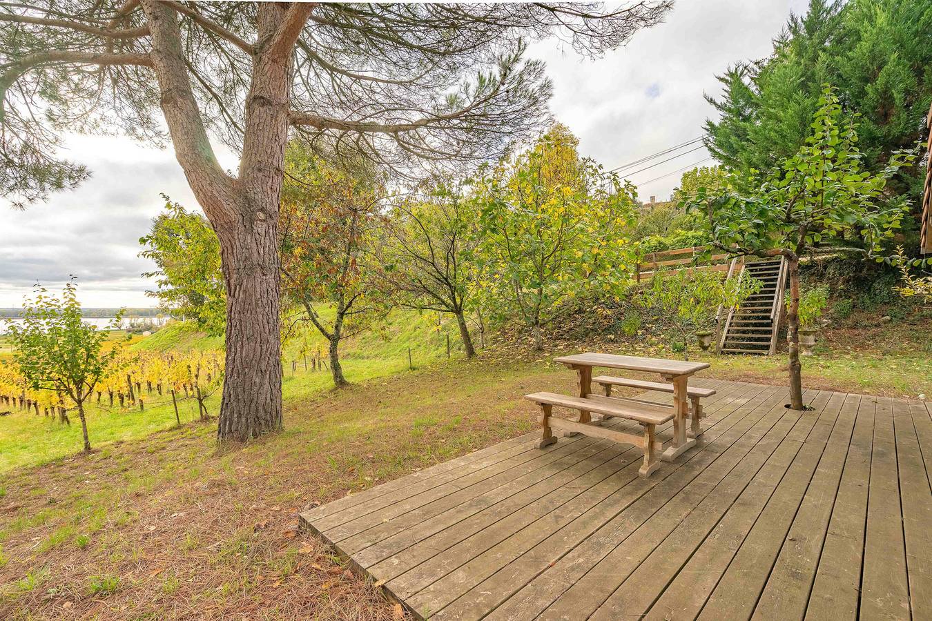 Ferienhaus 'Le Tertre Camillac' mit privatem Garten, Balkon und Wlan in Bourg, Blaye und Umgebung
