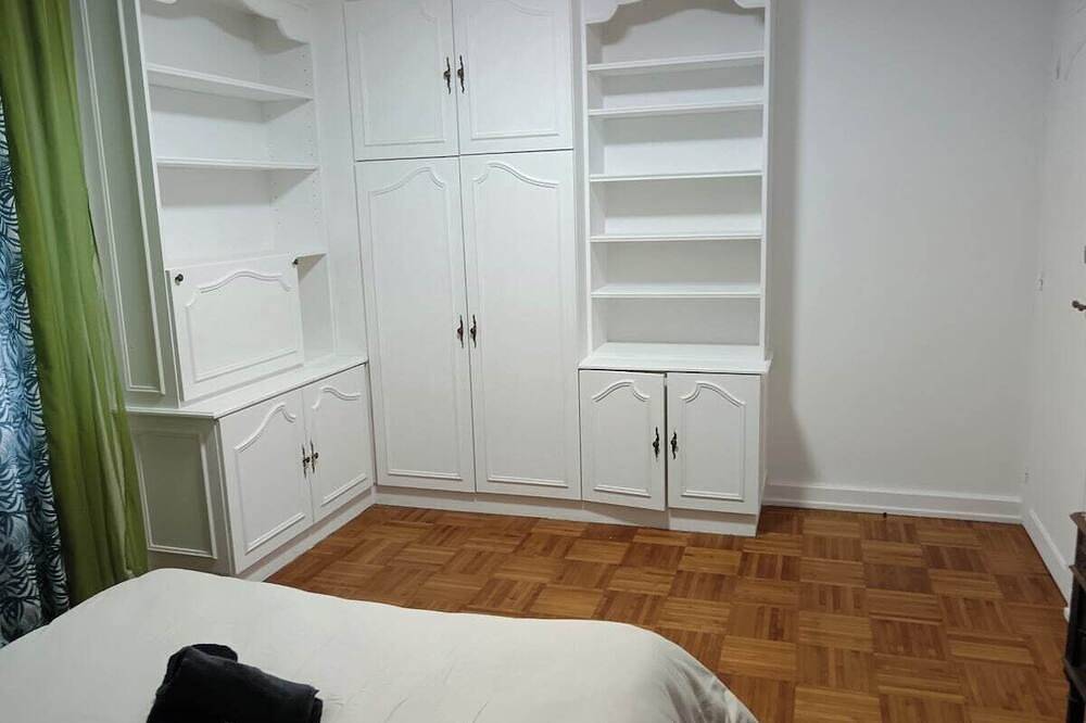 Welcome to this charming room located at 32 avenue Victor Hugo. in Carhaix-Plouguer, Châteaulin und Umgebung