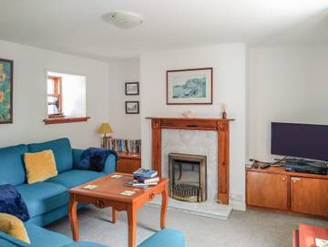 Log Cabin for 4 People in Cullen, Moray, Photo 1