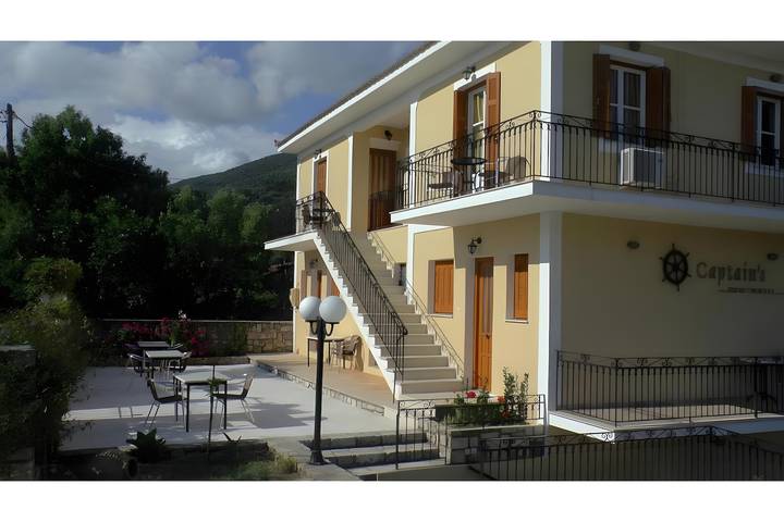 Appartamento per 2 persone, con giardino e balcone, con animali domestici in Itaca