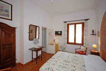 Villa for 12 People in San Gimignano, Siena Province, Photo 3