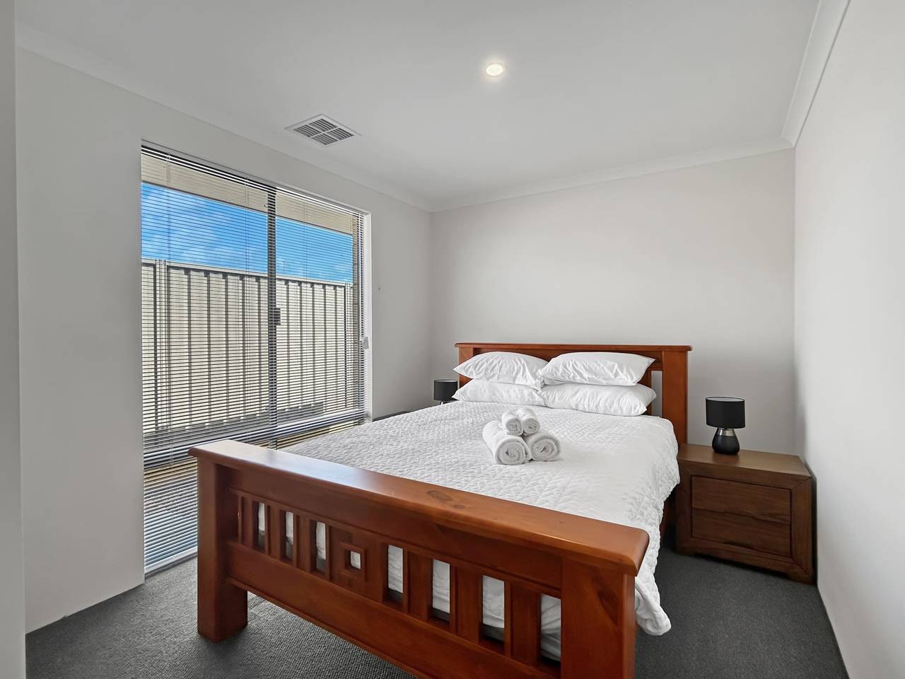 Ganze Wohnung, Geräumiges Haus mit 4 Schlafzimmern und großem Garten in Perth, Western Australia