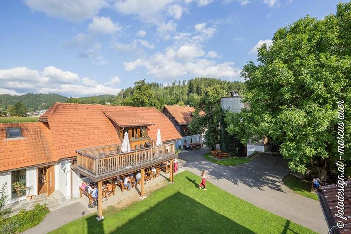 Ferienwohnung für 5 Personen, mit Ausblick und Garten, kinderfreundlich in Hochsteiermark
