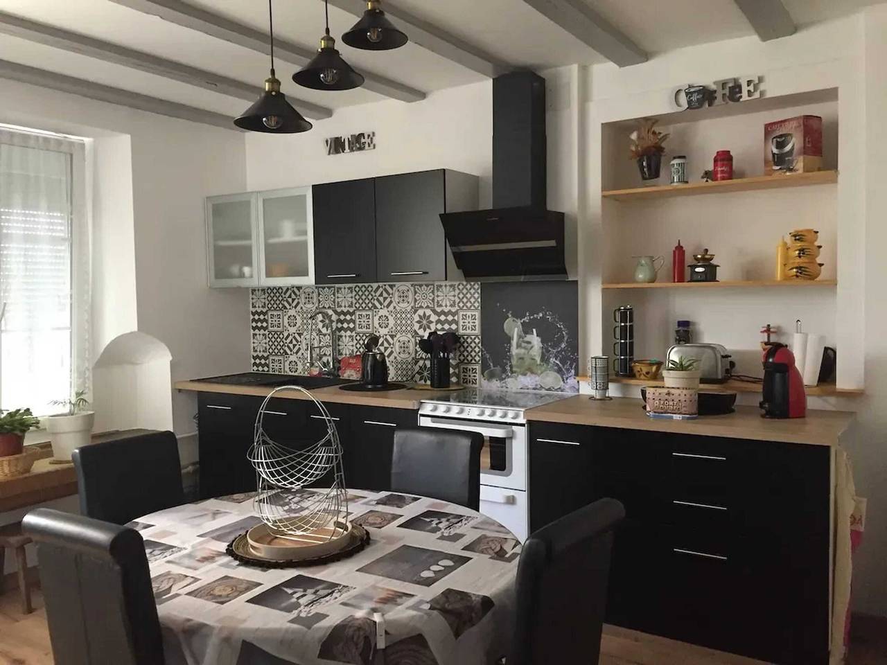 Appartement entier, Appartement avec terrasse à Longevelle-sur-Doubs, 80 m² in Notre Dame de la Paix, Doubs