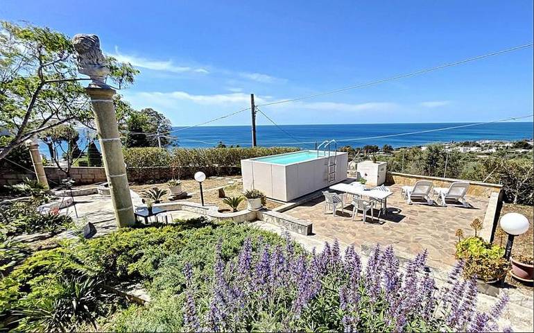 Ferienhaus für 8 Personen, mit Balkon und Terrasse sowie Garten und Pool in Italien - 4