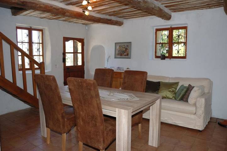 Location de vacances pour 2 personnes, avec piscine ainsi que vue et jardin à Puyméras - 4