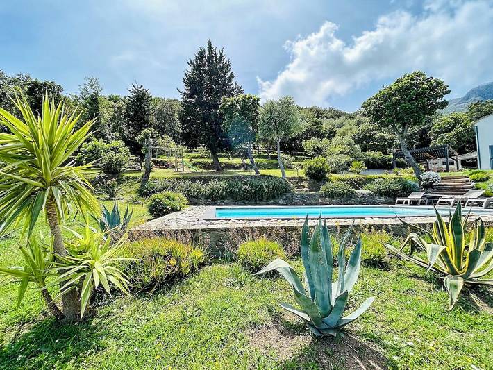 Location de vacances pour 6 personnes, avec jardin et terrasse à Brando - 3