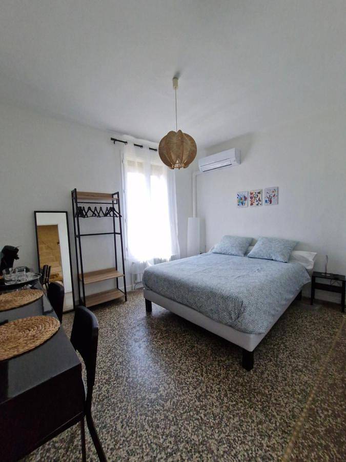 Chambre d’hôte pour 2 personnes, avec vue à Sommières