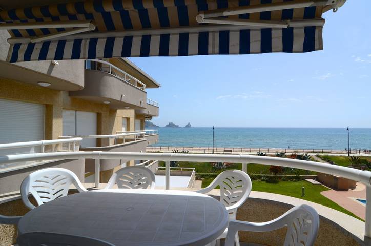 Location de vacances pour 6 personnes, avec terrasse à Els Griells