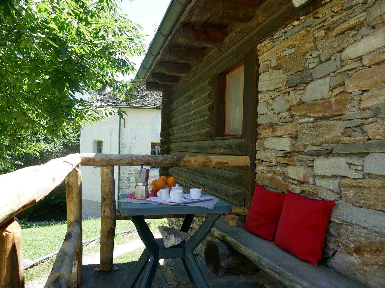 Rustico Ingrid in Navone, Serravalle