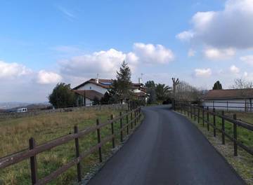 Gîte pour 5 personnes, avec jardin ainsi que piscine et vue à Villefranque
