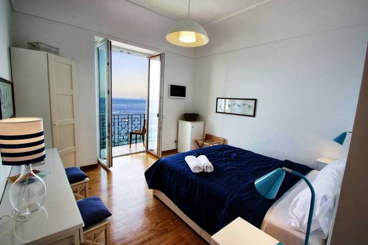 Chambre d’hôte pour 2 personnes, avec balcon dans Marina Grande - 4