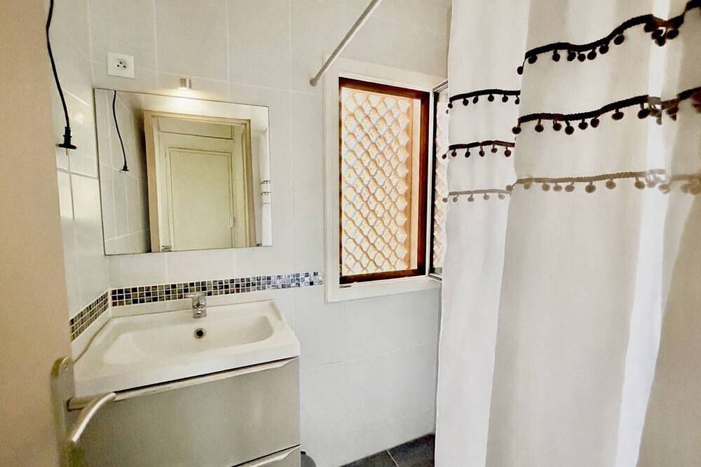 Casa luminosa con aire, terraza y parking, cerca de la playa in San Ciprianu, Lecci