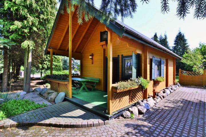 Ein komfortables Ferienhaus mit großem Garten in Zieleniewo, Baltic Sea Pomerania