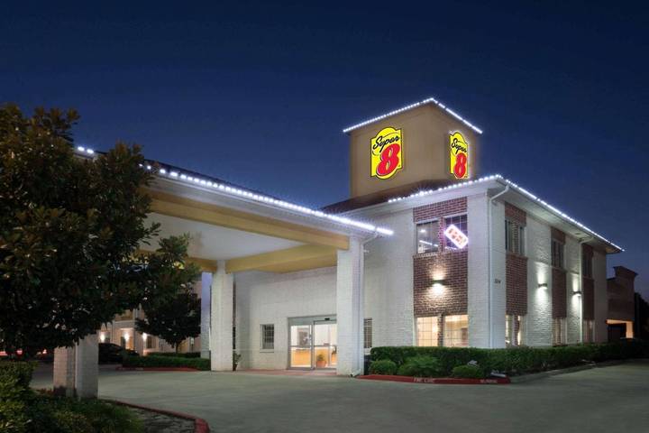 Hotel para 10 personas - 1