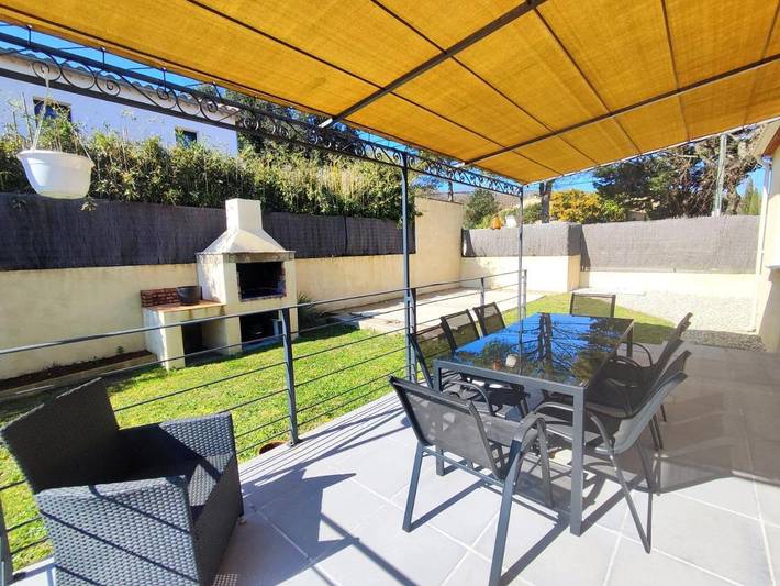 Location de vacances pour 4 personnes, avec jardin et piscine à Le Pin - 2