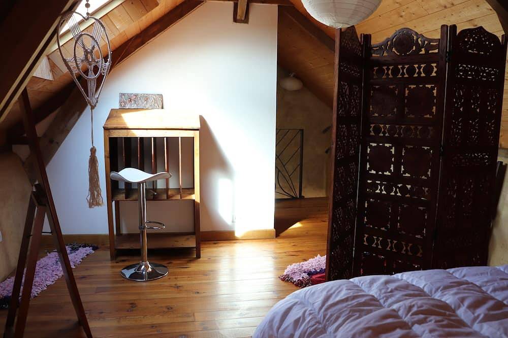 Charme et Nature - Maison de terre crue en Pays de Brocéliande in Saint-Méen-le-Grand, Région de Rennes