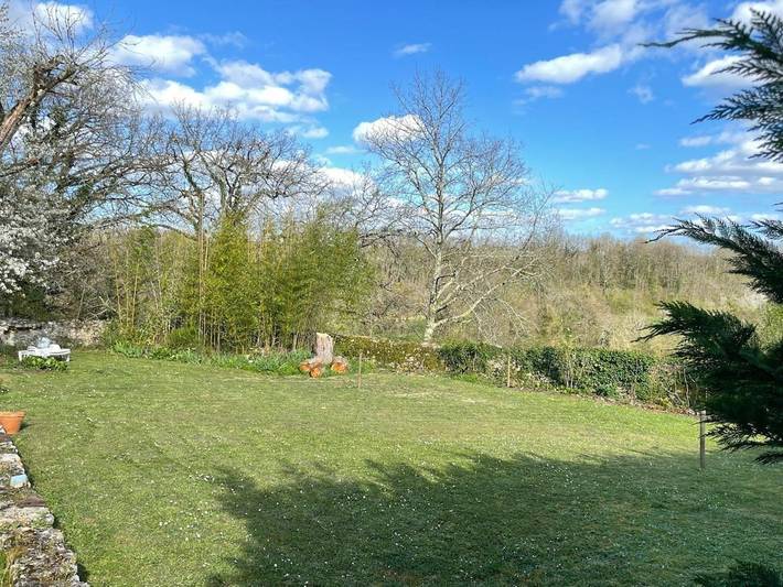 Location de vacances pour 6 personnes, avec piscine ainsi que jardin et vue, animaux acceptés à Savignac-de-Duras - 4