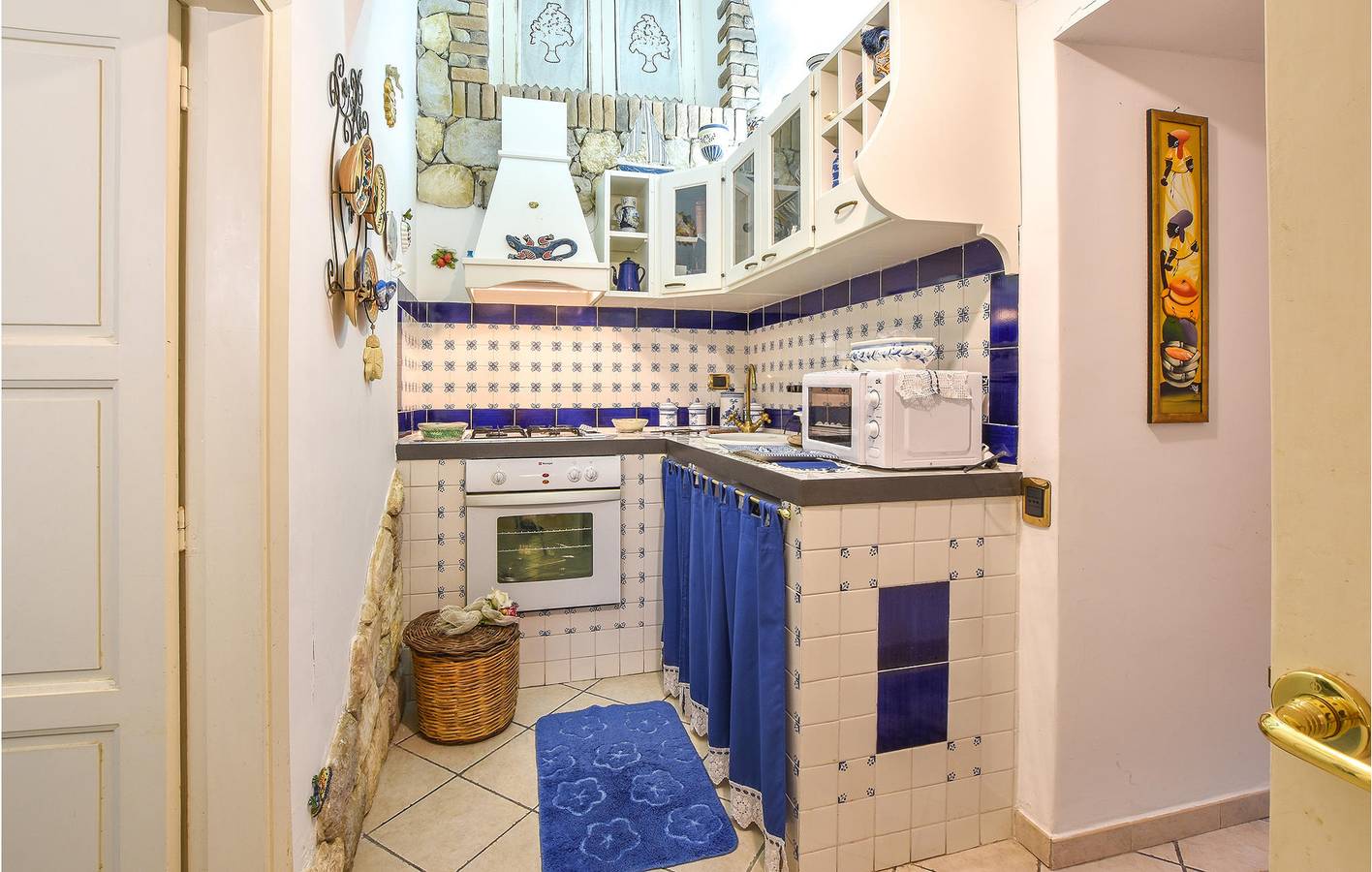 Geheel vakantieappartement, Gezellig appartement van 75m²: AC, verwarming, keuken, internet, 2km van het strand in Catania, Provincie Catania