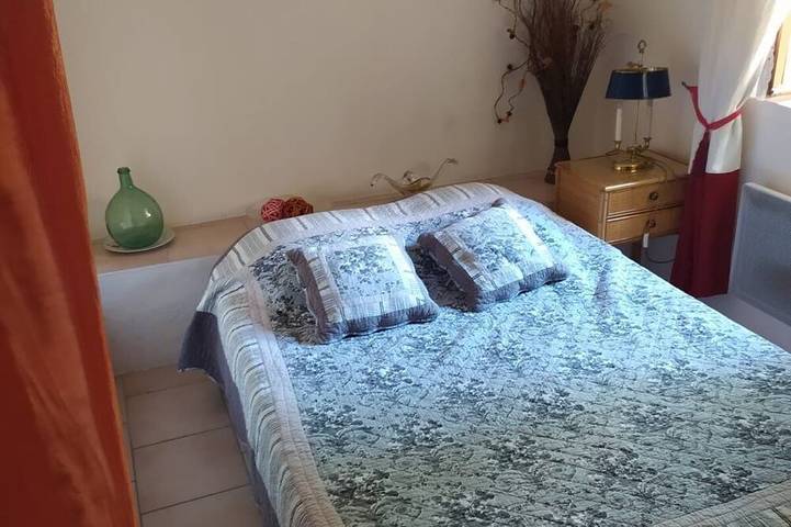 Gîte pour 8 personnes, avec jacuzzi et jardin dans La Chapelle-de-Guinchay - 3