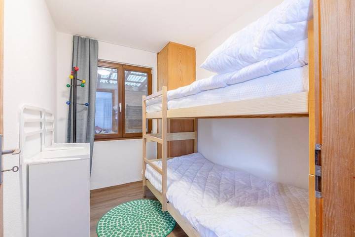 Gîte pour 4 personnes, avec terrasse, animaux acceptés dans Axalp - 2