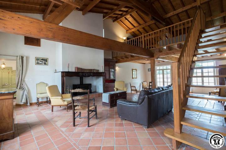 Gîte pour 12 personnes, avec terrasse ainsi que piscine et jardin dans Haute-Garonne - 3