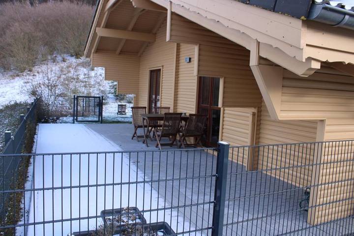 Ferienhaus für 4 Personen, mit Seeblick und Garten sowie Ausblick und Sauna in Rheinland-Pfalz - 2