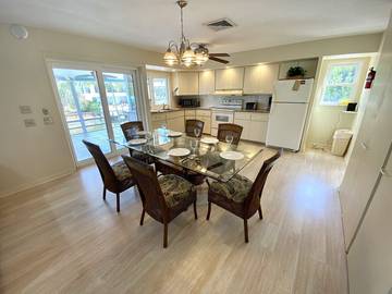 Vacation Home for 8 Guests in Fort Myers Beach, Estero Island, Picture 1