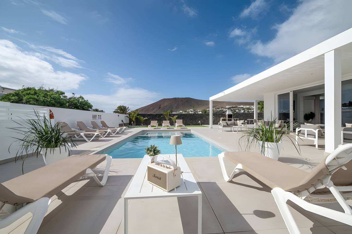 Ferienvilla 'Catherina' mit Bergblick, Wlan und Klimaanlage in Playa Blanca, Yaiza