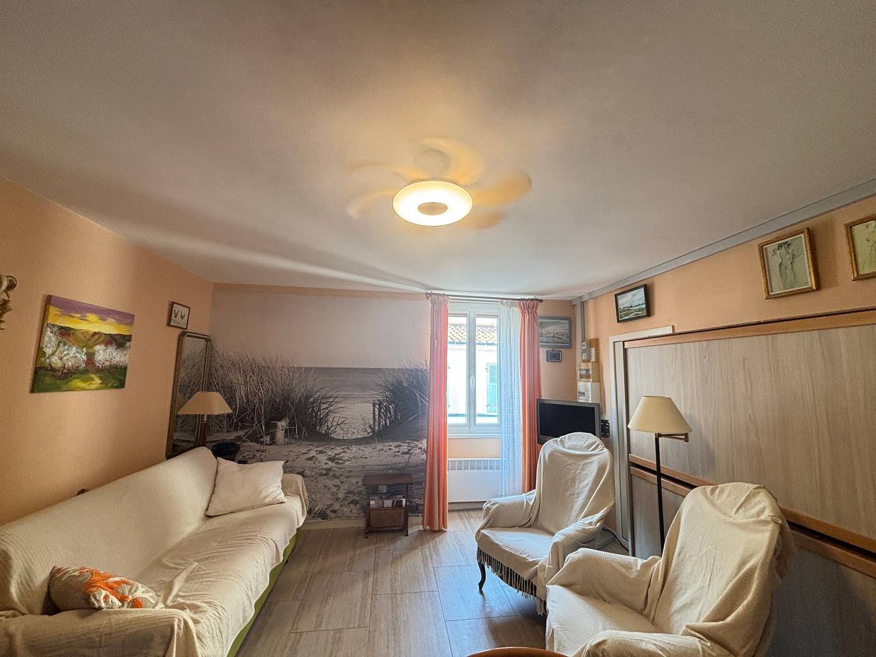 Studio entier, Studio cosy pour 2 à 50m de la plage, centre-ville, tout équipé in Les Sables-d'Olonne, Vendée