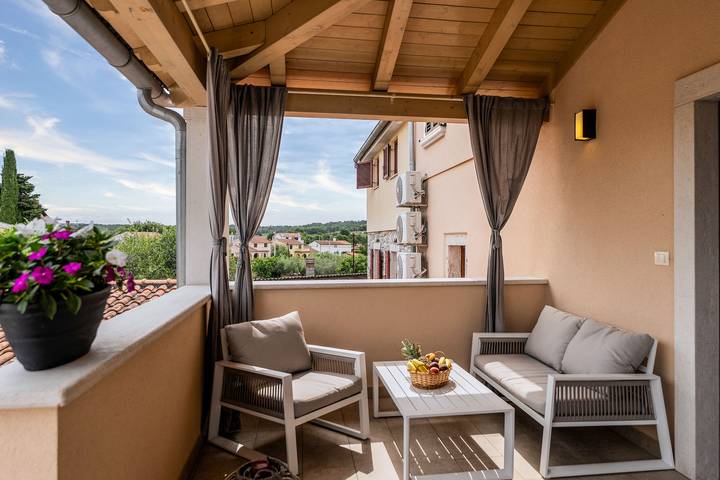Ferienwohnung für 2 Personen, mit Ausblick und Balkon - 1