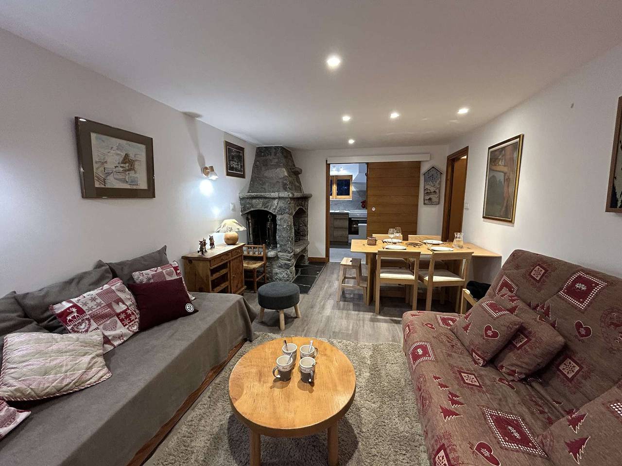 Ganze Wohnung, 2-Zimmer-Apartment für 4 Personen, Méribel, 250m von Pisten, Terrasse, Haustiere erlaubt in Les Allues, Les Trois Vallées