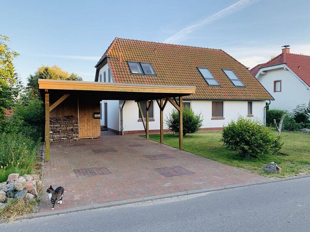 Casa de vacaciones en Ummanz con piscina. in Ummanz, Rügen