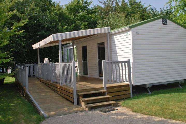 Mobil home pour 4 personnes, avec jacuzzi ainsi que sauna et bassin pour enfant à Apremont - 3