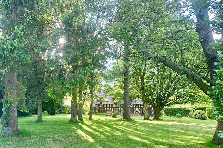Location de vacances pour 10 personnes, avec Terrasse ainsi que Jardin et Sauna à Le Pin (Calvados)