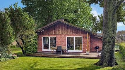 Ferienhaus für 4 Personen, mit Sauna und Garten in Steinbergkirche