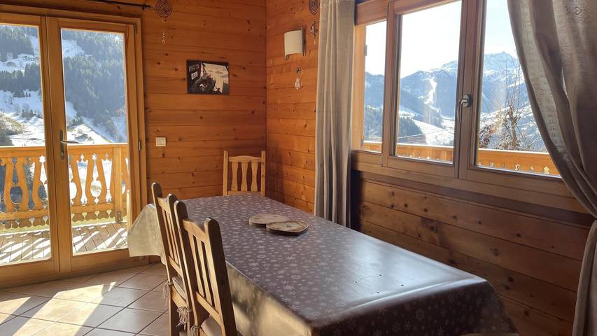 Chalet Les Arolles in Hauteluce, Albertville region