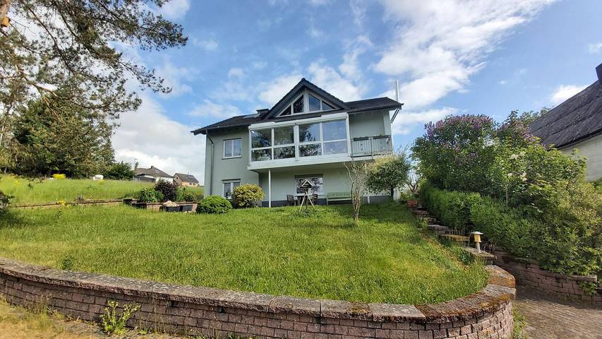Ferienwohnung für 6 Personen, mit Terrasse und Garten in Ulmen