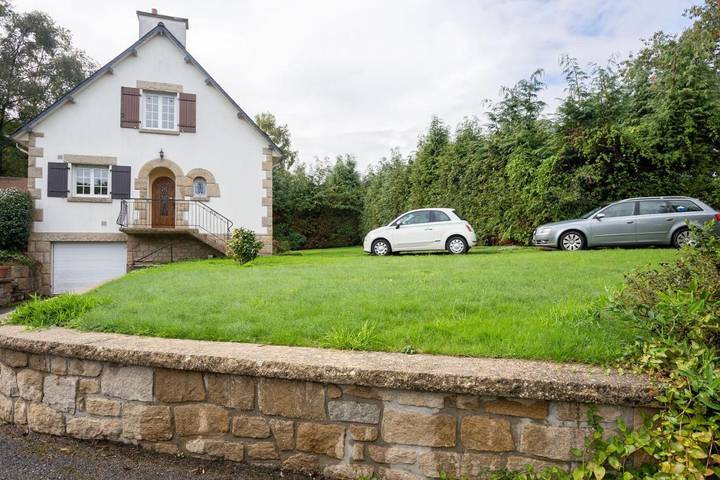 Location de vacances pour 8 personnes, avec jardin et terrasse, animaux acceptés à Quévert