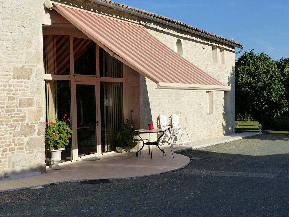 Lucas - Chambre 1 in Saint-Maxire, Région de Niort